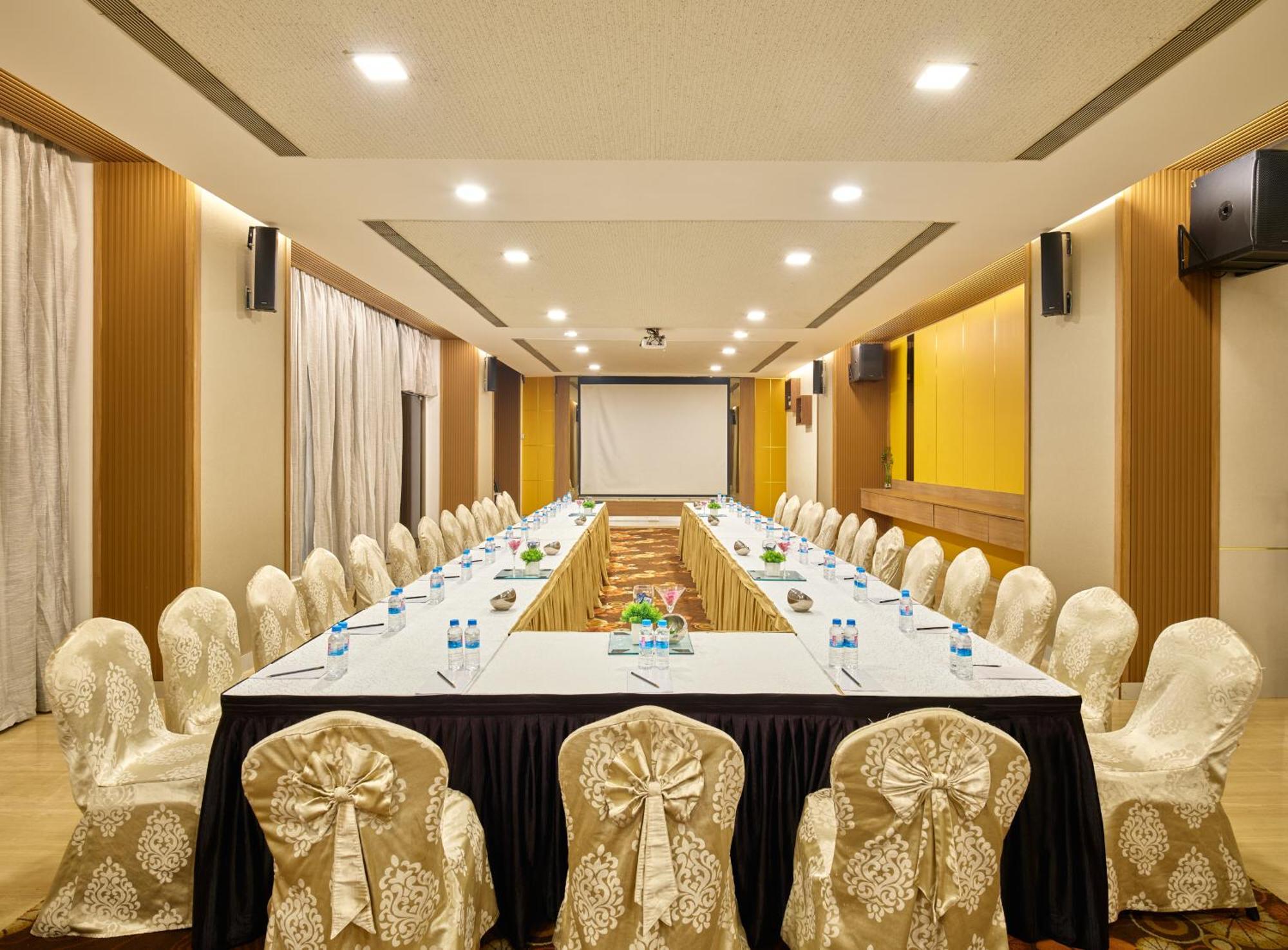 Sayaji Pune Wakad Esterno foto